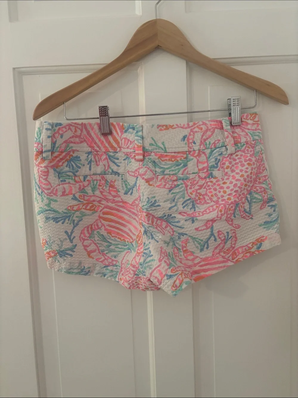 Lilly Pulitzer Walsh Shorts, Getting Steamy Crab Print - Picture 3 of 4